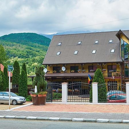 Pensiunea Alfrid Călimăneşti Kültér fotó
